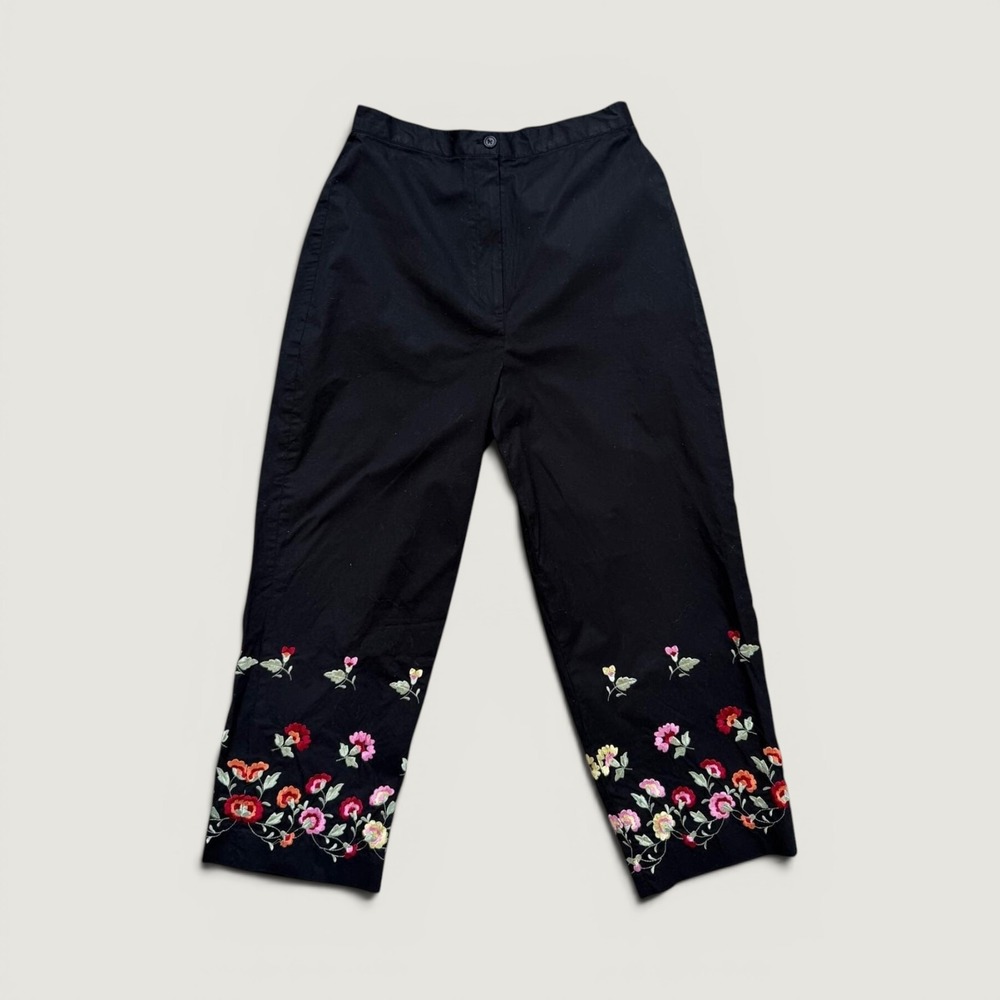 Larry Levine Sport Stretch Black Floral Embroidered Crop Pants Women Size 6P